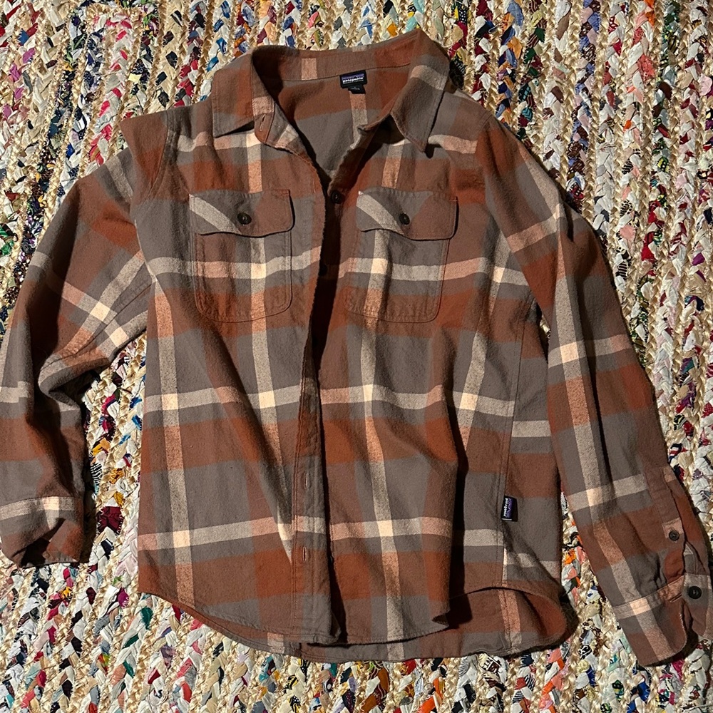 Patagonia Women's button up flannel